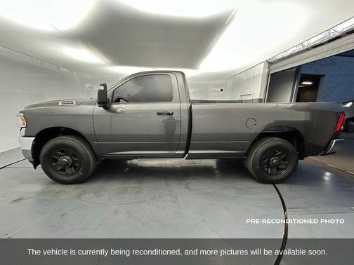 2023 RAM 2500 Tradesman Regular Cab 4x2 8' Box