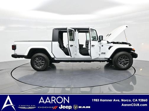 2025 Jeep Gladiator Sport S