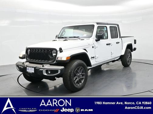 2025 Jeep Gladiator Sport S