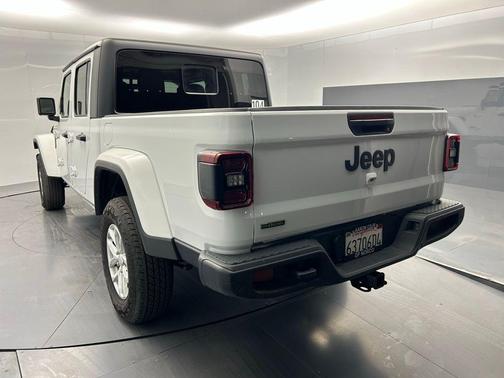 2023 Jeep Gladiator Sport S