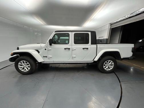 2023 Jeep Gladiator Sport S