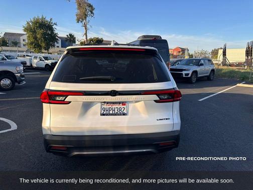 White 2024 Toyota Grand Highlander Limited