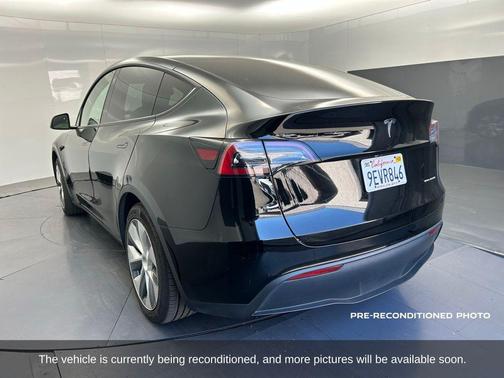 2023 Tesla Model Y Long Range Dual Motor All-Wheel Drive