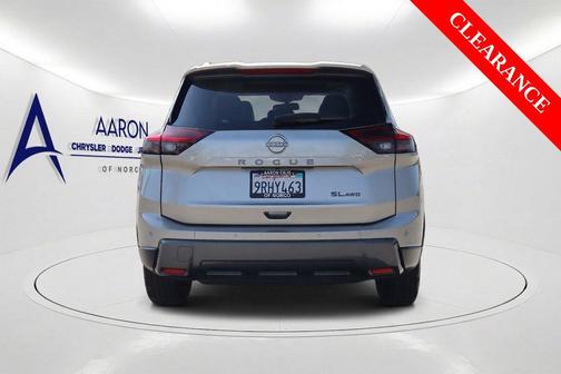 Champagne Silver Metallic 2025 Nissan Rogue SL