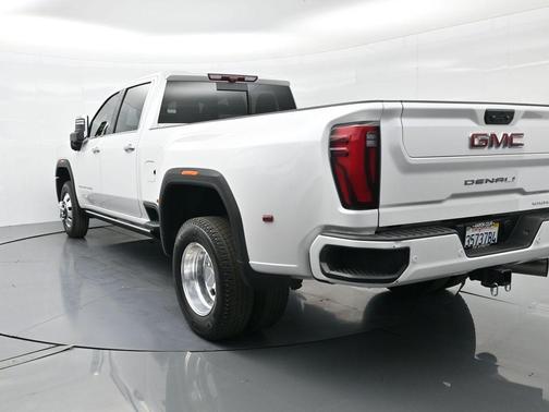 2025 GMC Sierra 3500 Denali