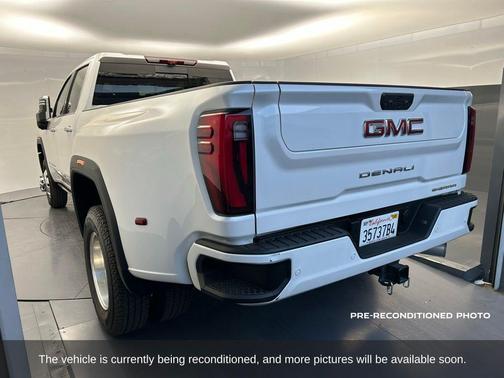 2025 GMC Sierra 3500 Denali