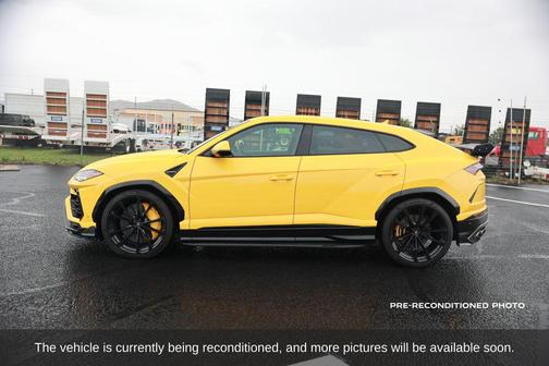 2019 Lamborghini Urus Base