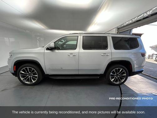 2022 Jeep Wagoneer Series II 4x2