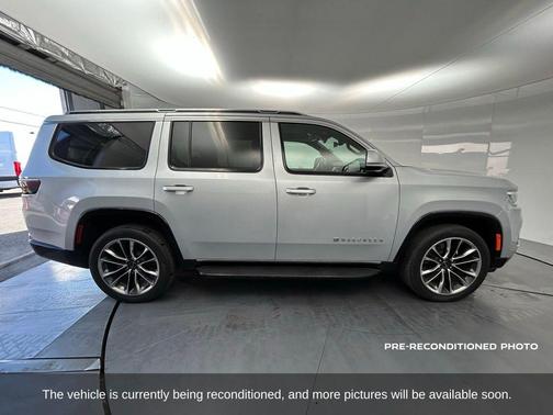 2022 Jeep Wagoneer Series II 4x2