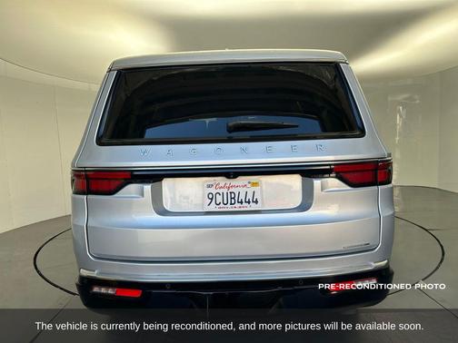 2022 Jeep Wagoneer Series II 4x2