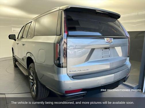 2024 Cadillac Escalade ESV Sport