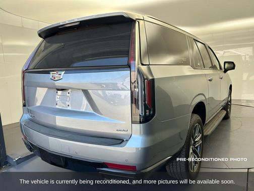2024 Cadillac Escalade ESV Sport