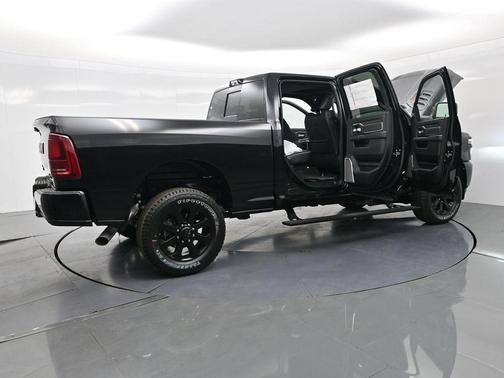 2025 RAM 2500 Laramie Crew Cab 4x4 6'4' Box