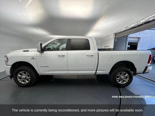 2024 RAM 2500 Laramie Crew Cab 4x4 6'4' Box