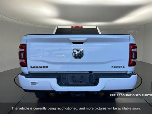 2024 RAM 2500 Laramie Crew Cab 4x4 6'4' Box