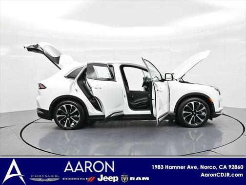 2023 VinFast VF 8 Plus