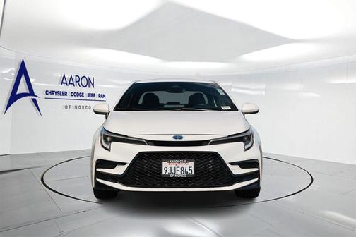 Ice 2024 Toyota Corolla Hybrid SE