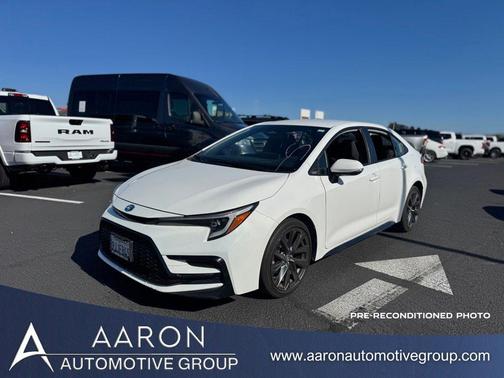 Ice 2024 Toyota Corolla Hybrid SE