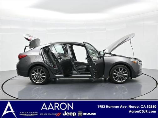 2018 Mazda Mazda3 Touring