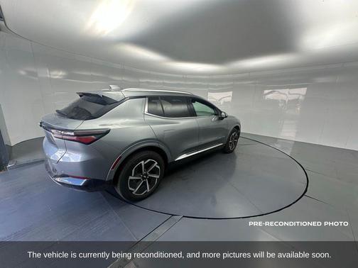 2025 Chevrolet Equinox EV LT