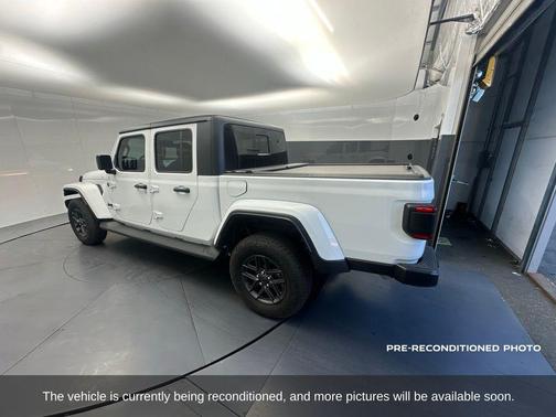 2024 Jeep Gladiator Sport S
