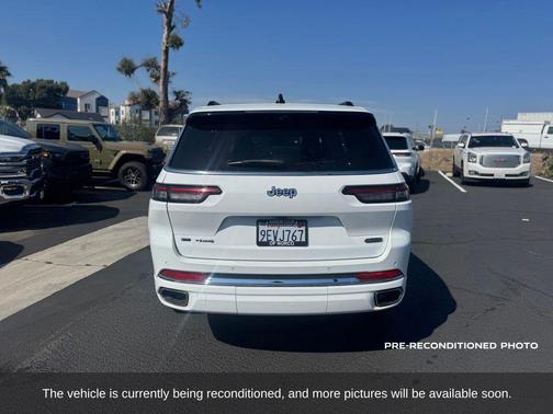 Bright White Clearcoat 2023 Jeep Grand Cherokee L Overland