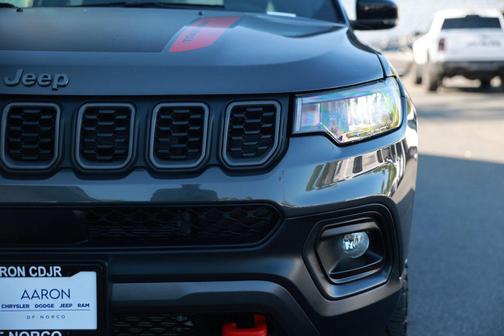 Baltic Gray Metallic Clearcoat 2024 Jeep Compass Trailhawk