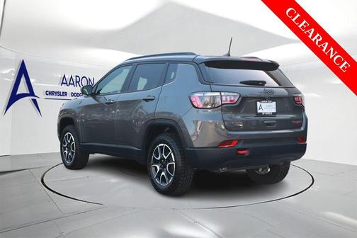 Baltic Gray Metallic Clearcoat 2024 Jeep Compass Trailhawk