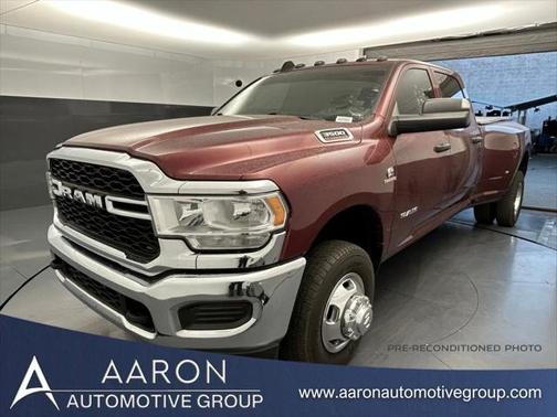 2022 RAM 3500 Tradesman Crew Cab 4x4 8' Box