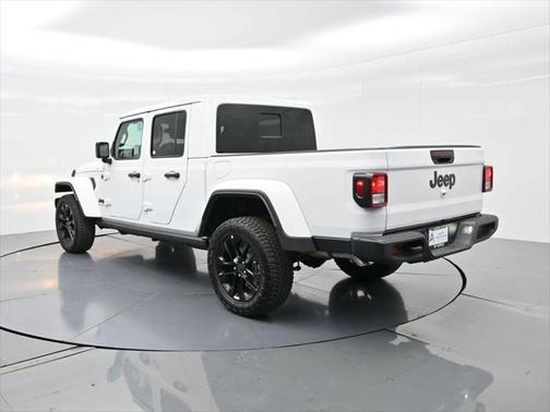 2025 Jeep Gladiator Nighthawk