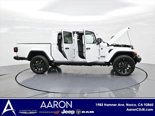 2025 Jeep Gladiator Nighthawk