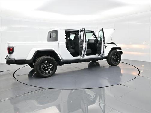 2025 Jeep Gladiator Nighthawk