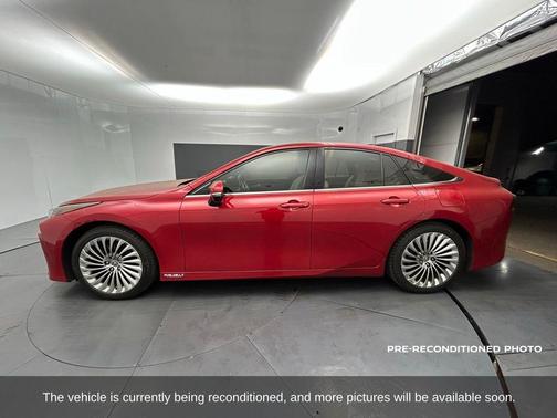 2021 Toyota Mirai Base