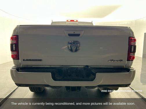 2024 RAM 2500 Laramie Crew Cab 4x4 6'4' Box