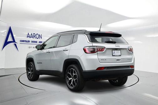 Silver Zynith Metallic Clearcoat 2025 Jeep Compass Limited
