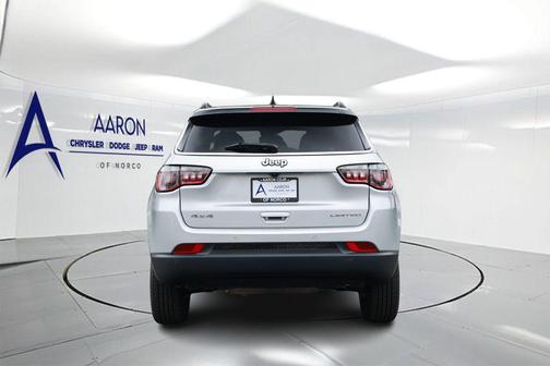 Silver Zynith Metallic Clearcoat 2025 Jeep Compass Limited