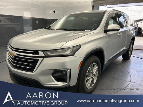 2022 Chevrolet Traverse LT Cloth