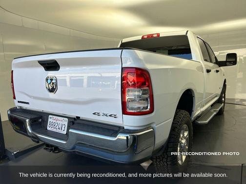 2024 RAM 2500 Big Horn Crew Cab 4x4 6'4' Box