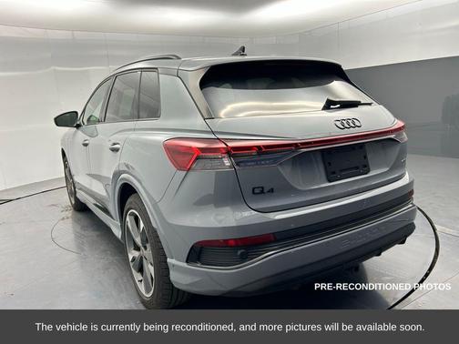 2024 Audi Q4 e-tron Prestige 55 quattro