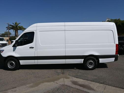 2024 Mercedes-Benz Sprinter 2500 High Roof