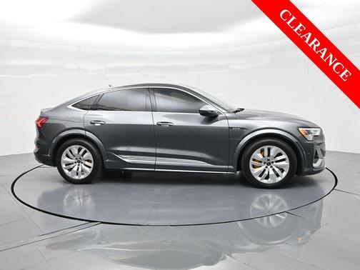 2022 Audi e-tron S Prestige