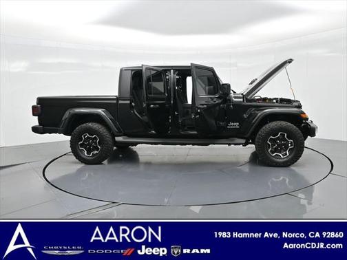 2022 Jeep Gladiator Overland