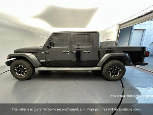 2022 Jeep Gladiator Overland