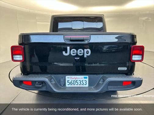 2022 Jeep Gladiator Overland
