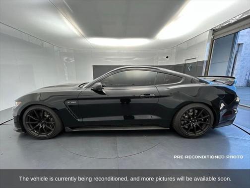 2018 Ford Shelby GT350 Base