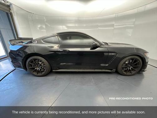 2018 Ford Shelby GT350 Base
