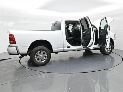 2023 RAM 2500 Laramie Crew Cab 4x4 6'4' Box
