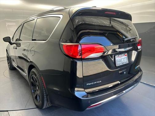 2018 Chrysler Pacifica Hybrid Limited