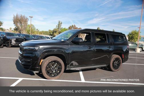 2024 Jeep Wagoneer Series II Carbide 4x2