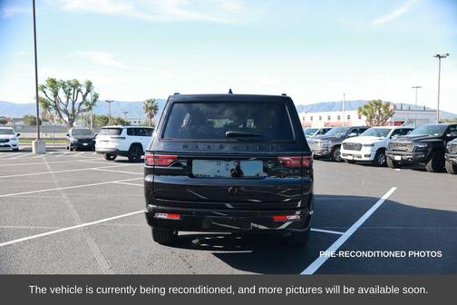 2024 Jeep Wagoneer Series II Carbide 4x2